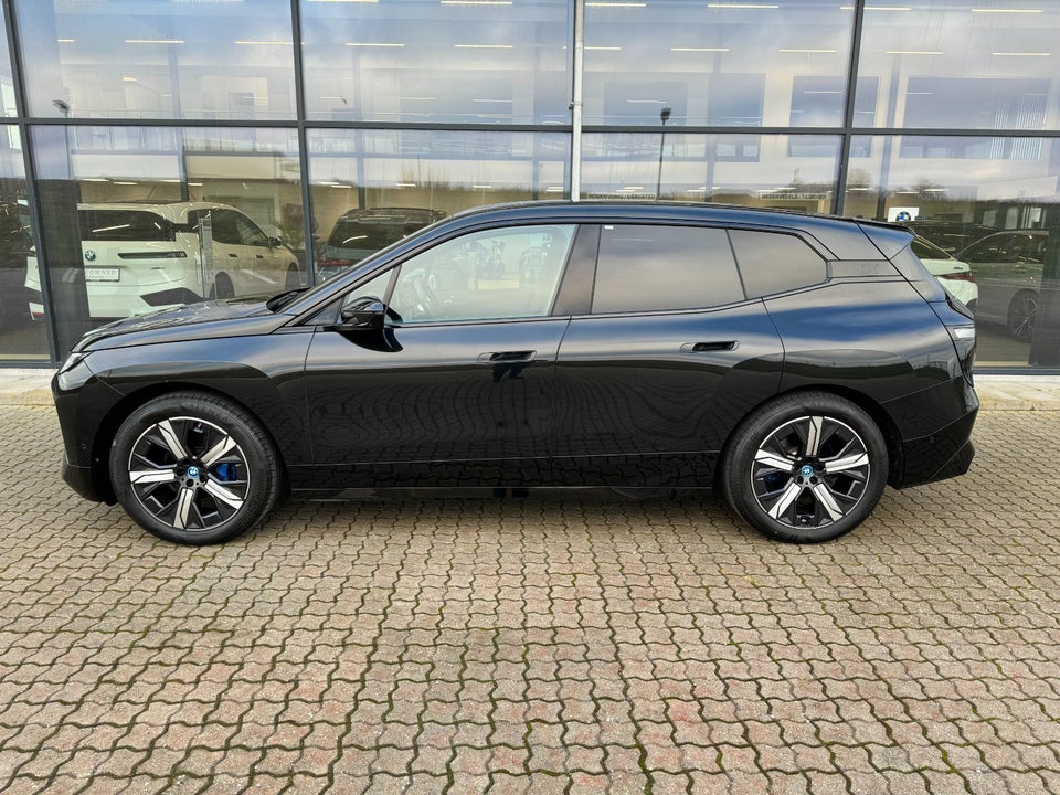 BMW iX xDrive40 Fully Charged 5d