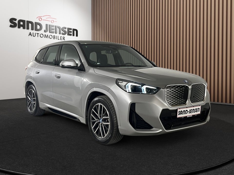 BMW iX1 xDrive30 M-Sport 5d