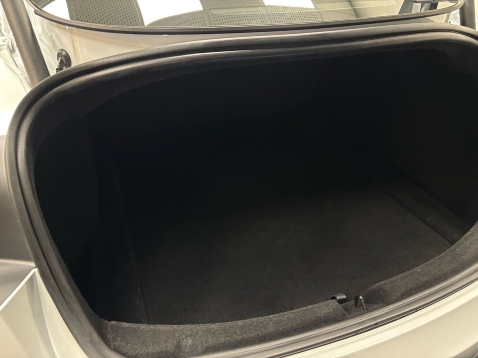 Tesla Model 3 RWD 4d