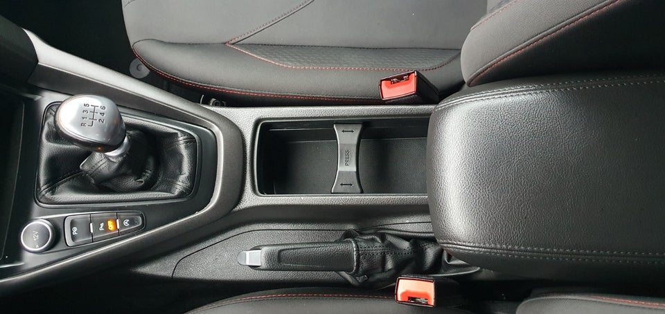 Ford Focus 1,5 SCTi 150 ST-Line stc. 5d