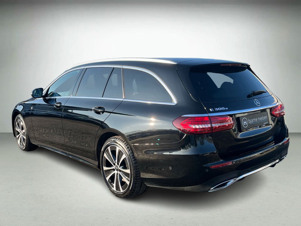 Mercedes E300 e 2,0 AMG Line stc. aut. 5d