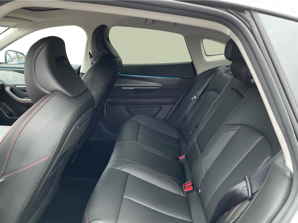 Xpeng P7 Long Range 4d