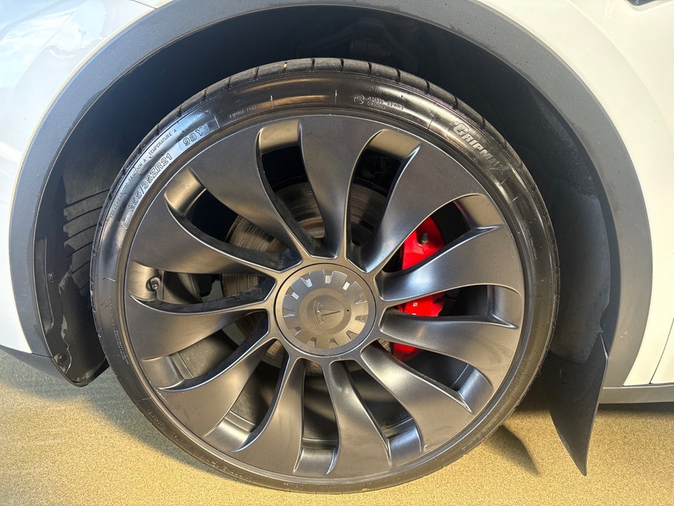 Tesla Model Y Performance AWD 5d