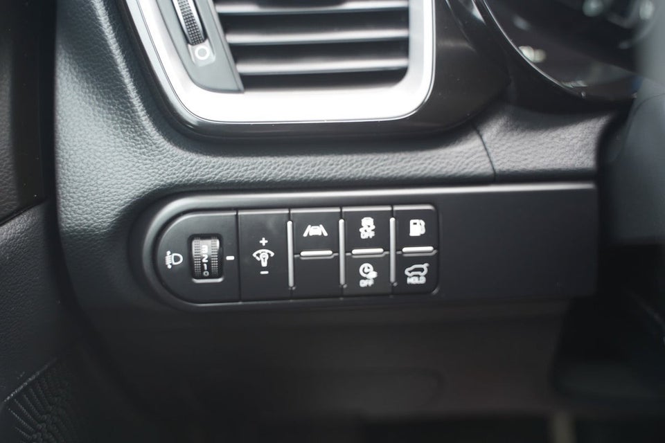 Kia Ceed 1,6 PHEV Upgrade Premium SW DCT 5d