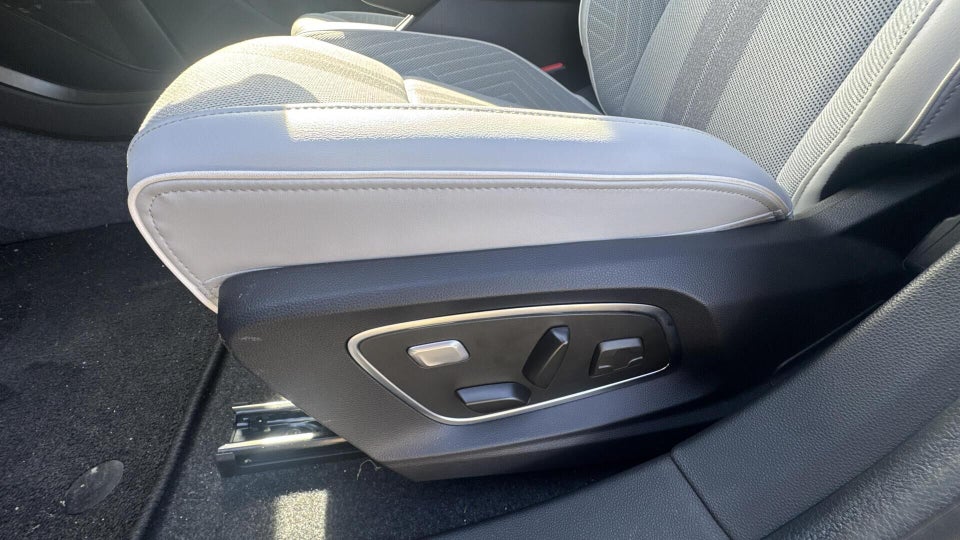 Renault Scenic E-Tech 87 Iconic 5d