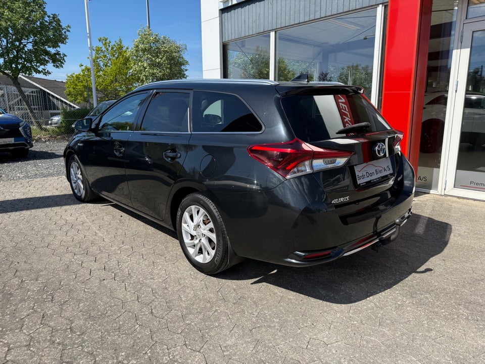 Toyota Auris 1,8 Hybrid H2 Comfort Touring Sports CVT 5d