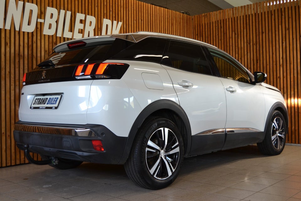 Peugeot 3008 1,2 e-THP 130 Allure EAT6 5d