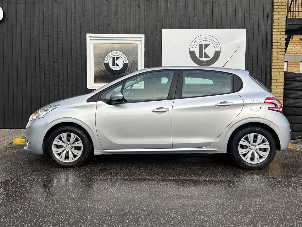 Peugeot 208 1,2 VTi Active 5d