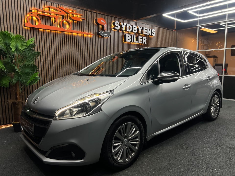 Peugeot 208 1,6 BlueHDi 100 Selection Sky 5d