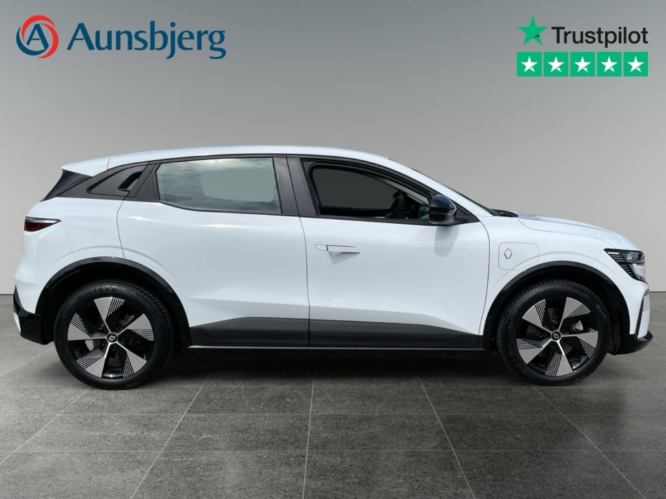 Renault Megane E-Tech 40 Equilibre 5d