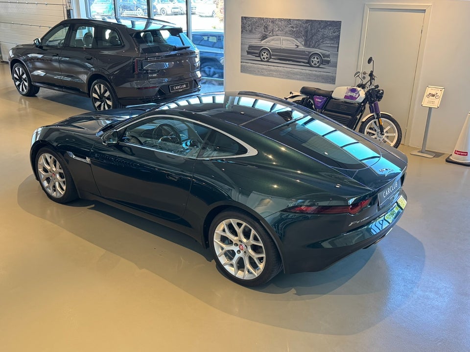 Jaguar F-Type 2,0 P300 Coupé aut. 2d