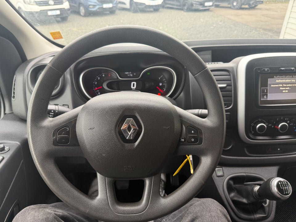 Renault Trafic T29 2,0 dCi 145 L2H1