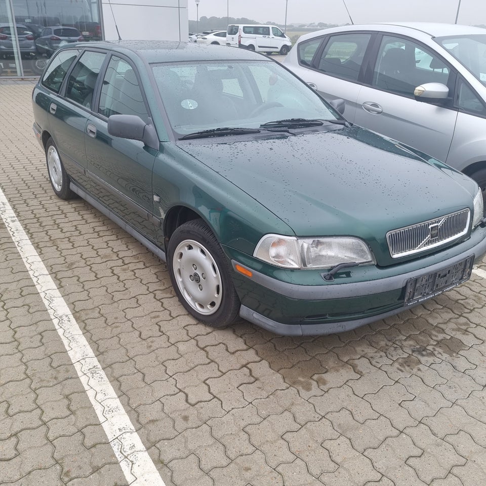 Volvo V40 1,6  5d