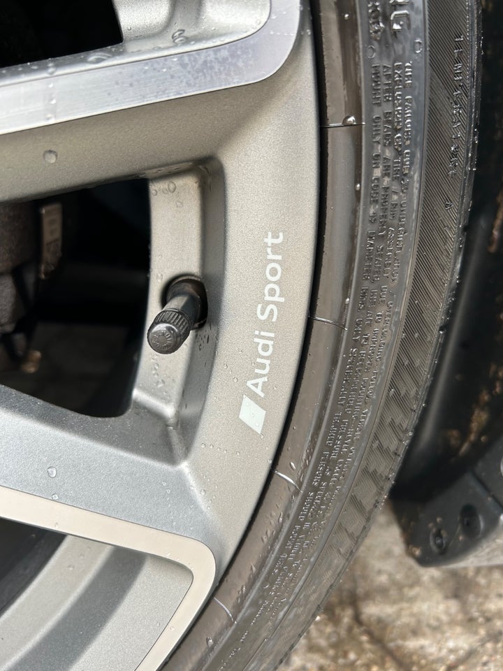 Audi A4 40 TFSi Advanced Prestige Tour plus Avant S-tr. 5d