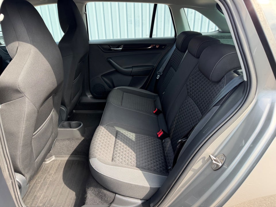 Skoda Rapid 1,0 TSi 110 Ambition Spaceback 5d