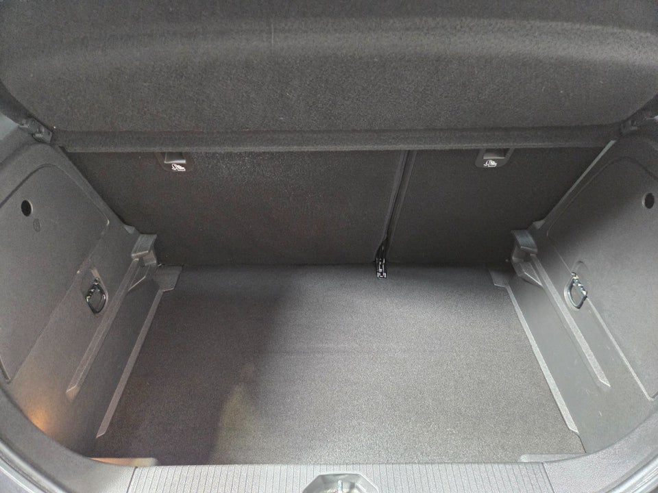 Opel Corsa 1,4 16V Sport 5d