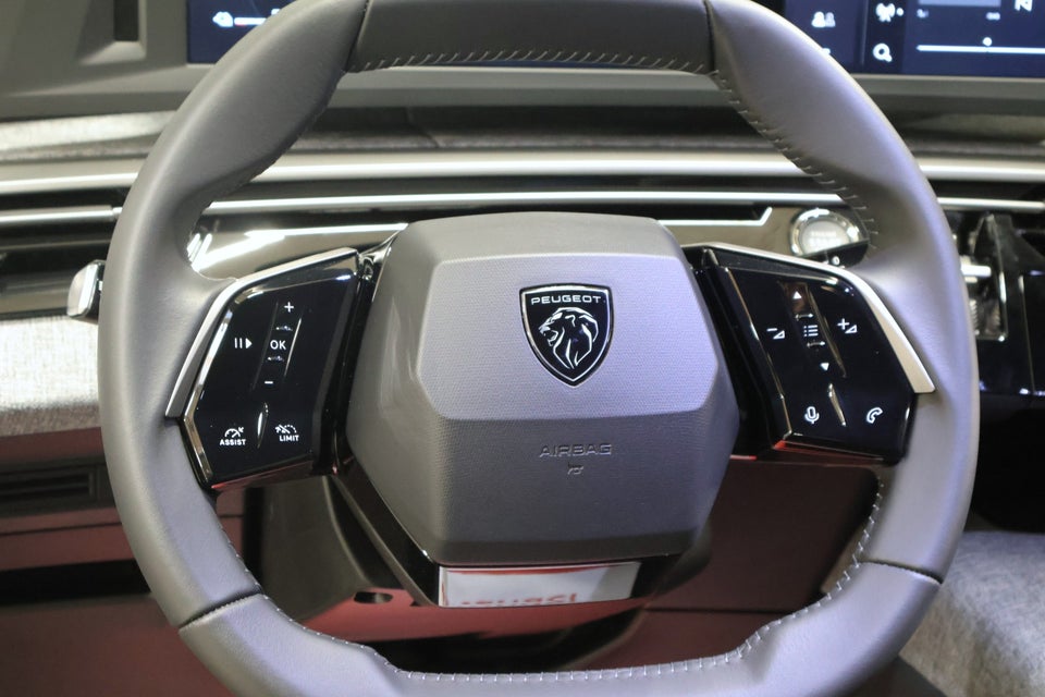 Peugeot e-5008 77 Allure Pack 7prs 5d