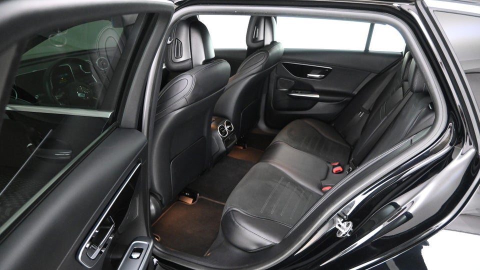 Mercedes C300 e 2,0 AMG Line stc. aut. 5d