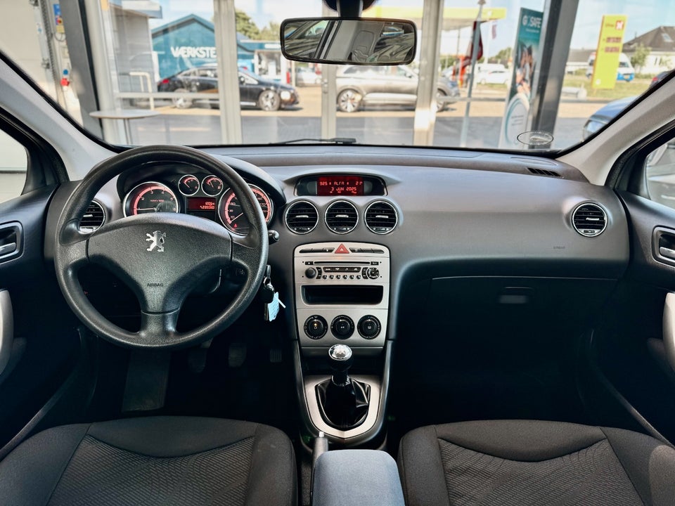 Peugeot 308 1,6 VTi Premium 5d
