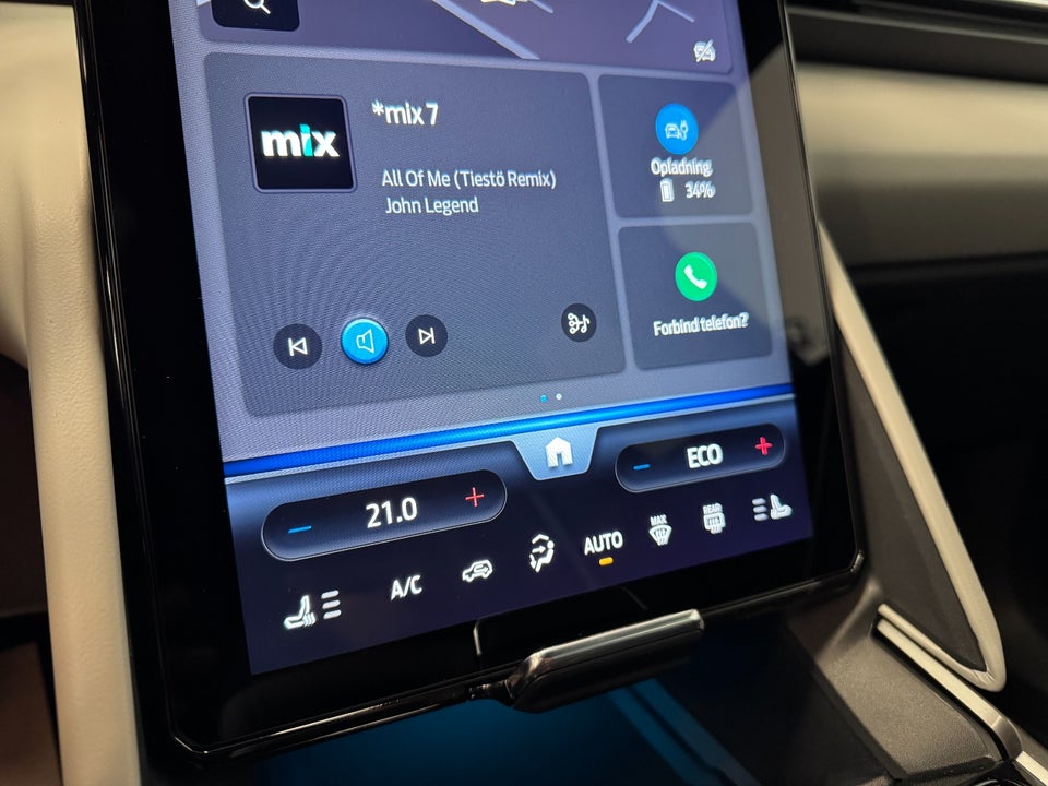 Ford Capri 82 Select Extended Range 5d