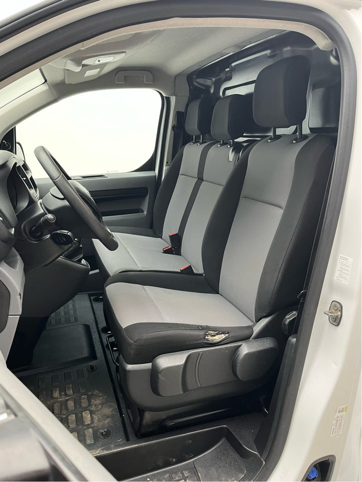 Toyota ProAce 1,6 D 95 Compact Base 5d