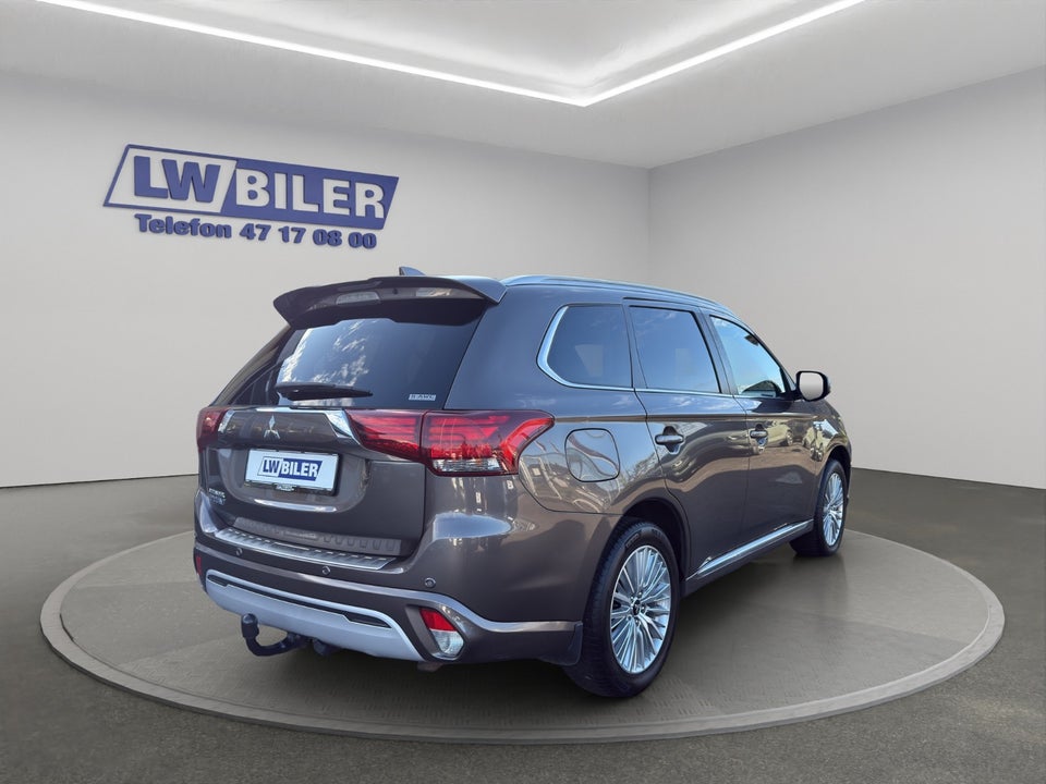 Mitsubishi Outlander 2,4 PHEV Instyle CVT 4WD 5d