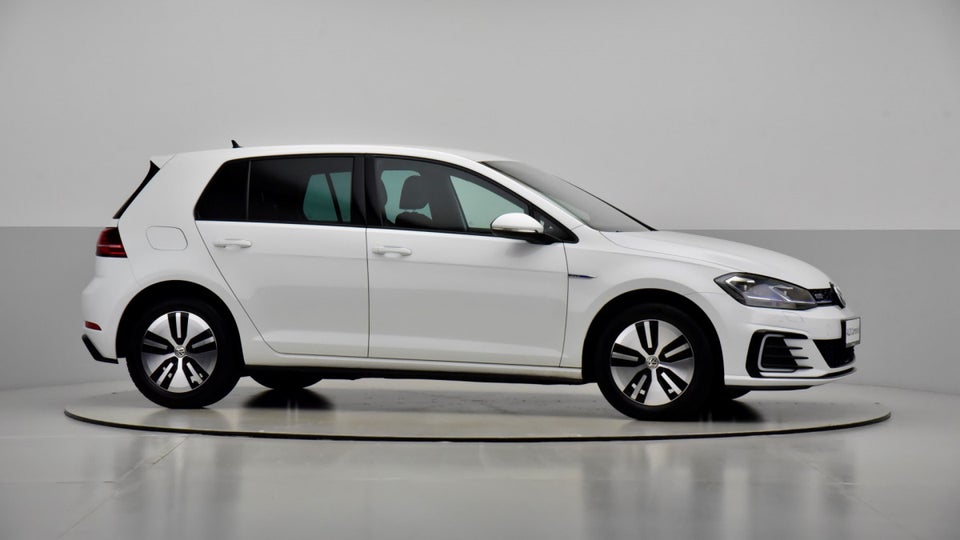 VW Golf VII 1,4 GTE DSG 5d