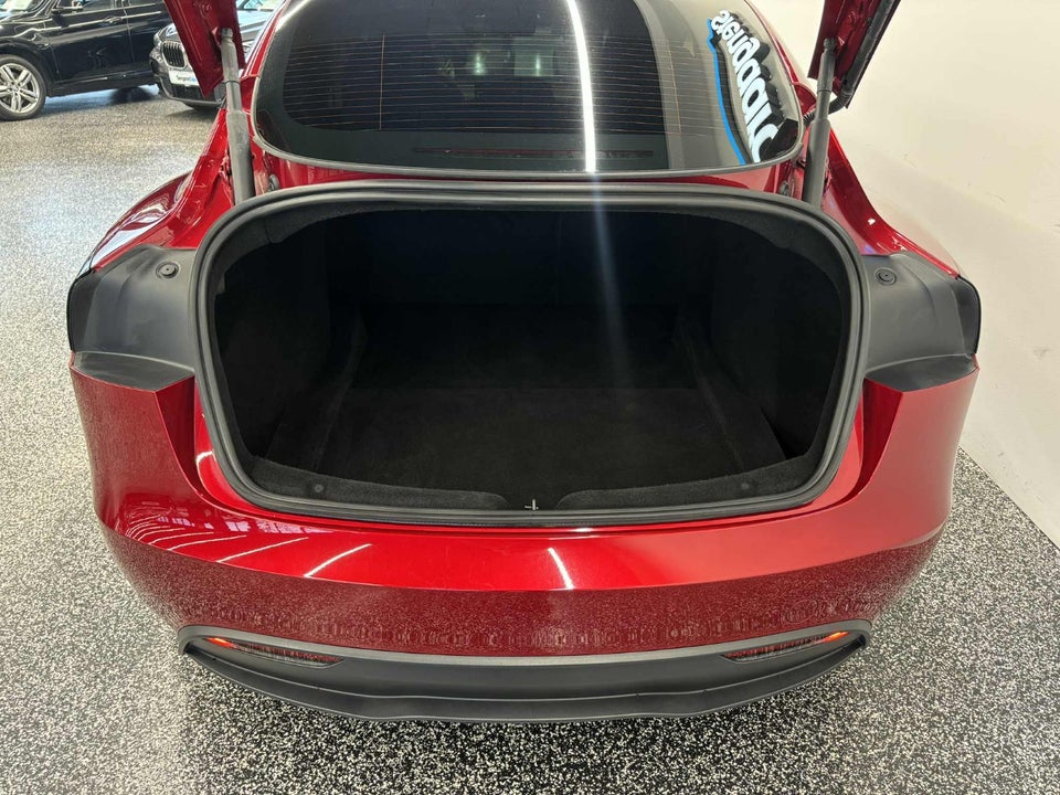 Tesla Model 3 Long Range AWD 4d