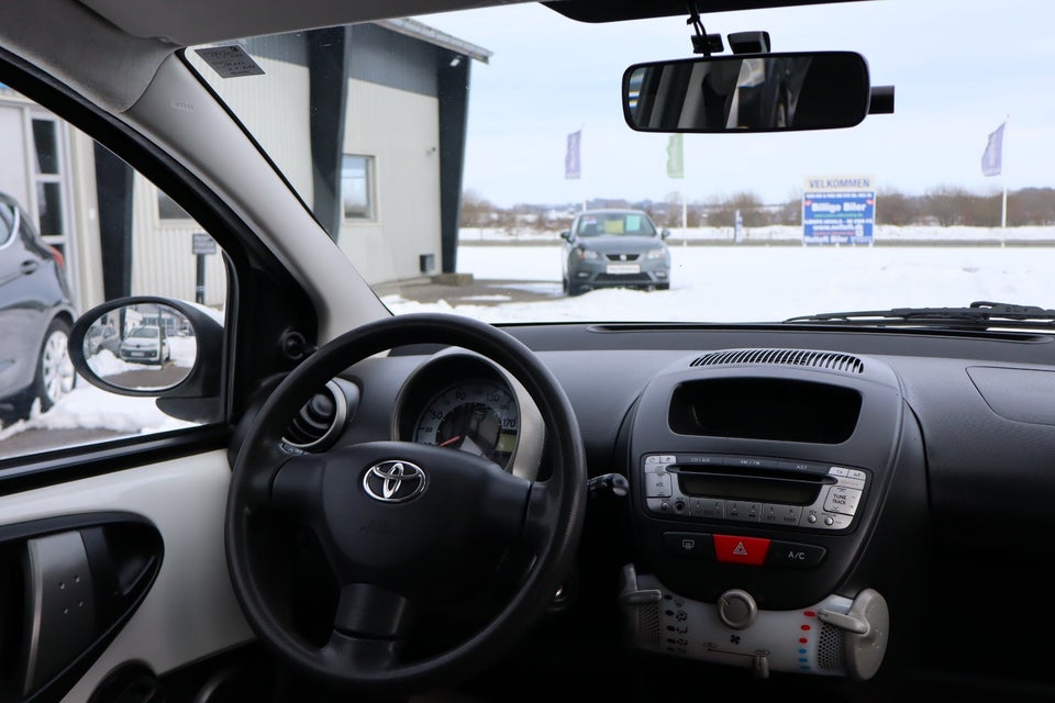 Toyota Aygo 1,0 VVT-i T2 Air Connect 5d
