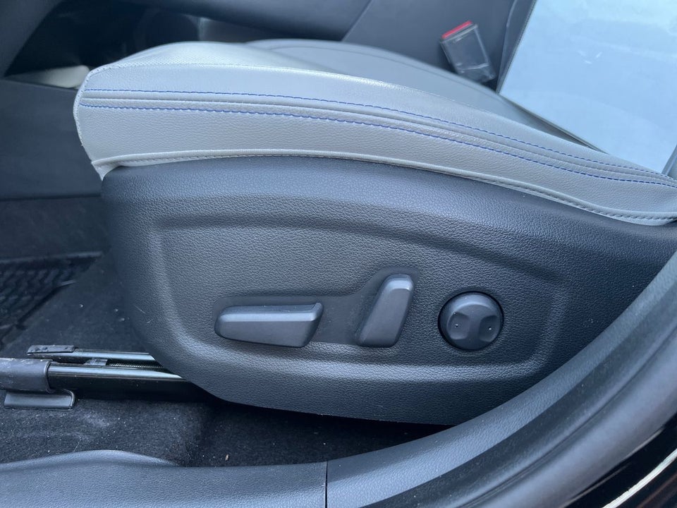 Hyundai Kona 64 EV Ultimate 5d