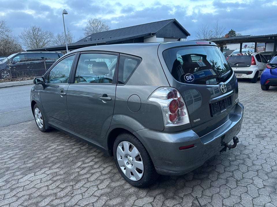 Toyota Corolla Verso 1,8 Sol 7prs 5d