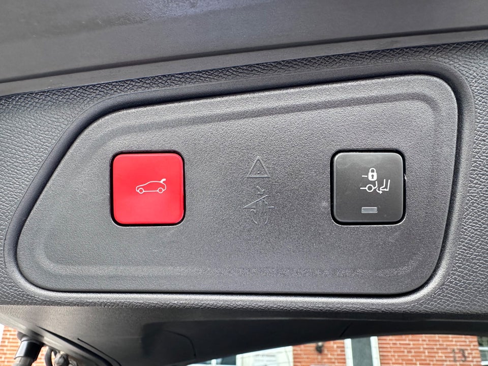 Peugeot 3008 1,6 Hybrid GT Line EAT8 5d