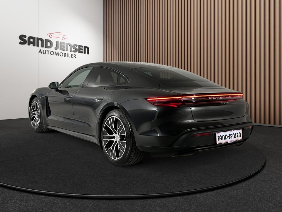 Porsche Taycan Performance+ 4d