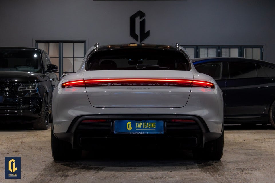 Porsche Taycan 4S Performance+ Cross Turismo 5d