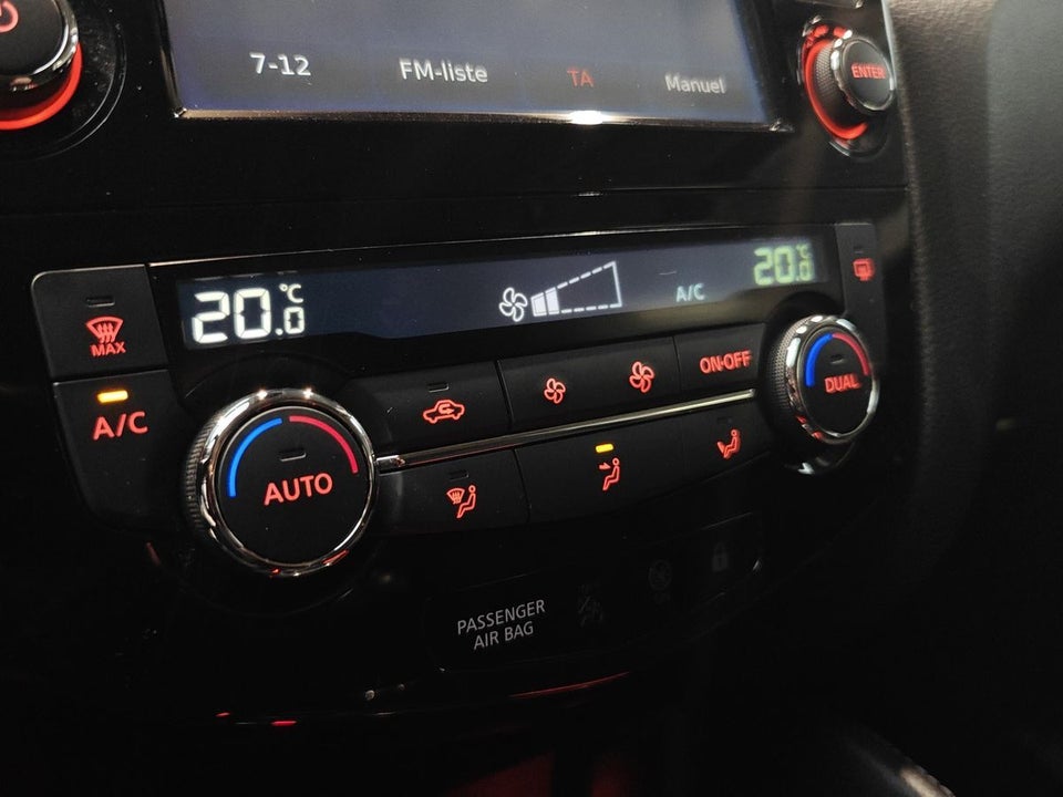 Nissan Qashqai 1,3 Dig-T 140 N-Connecta 5d