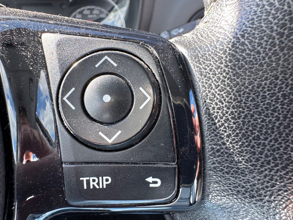 Toyota Yaris 1,0 VVT-i T2 5d