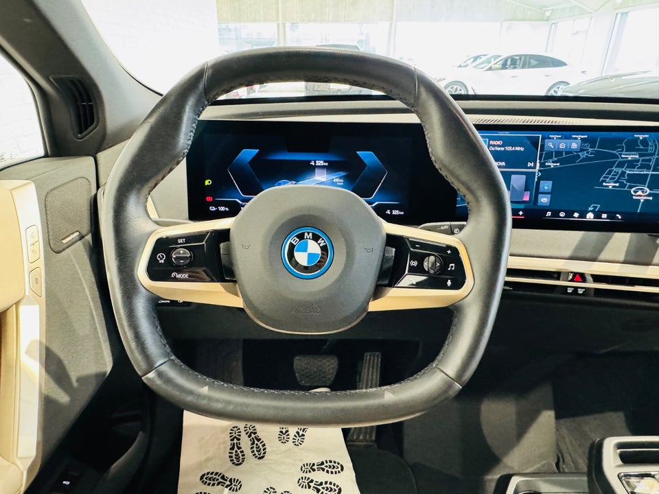 BMW iX xDrive40 Supercharged 5d