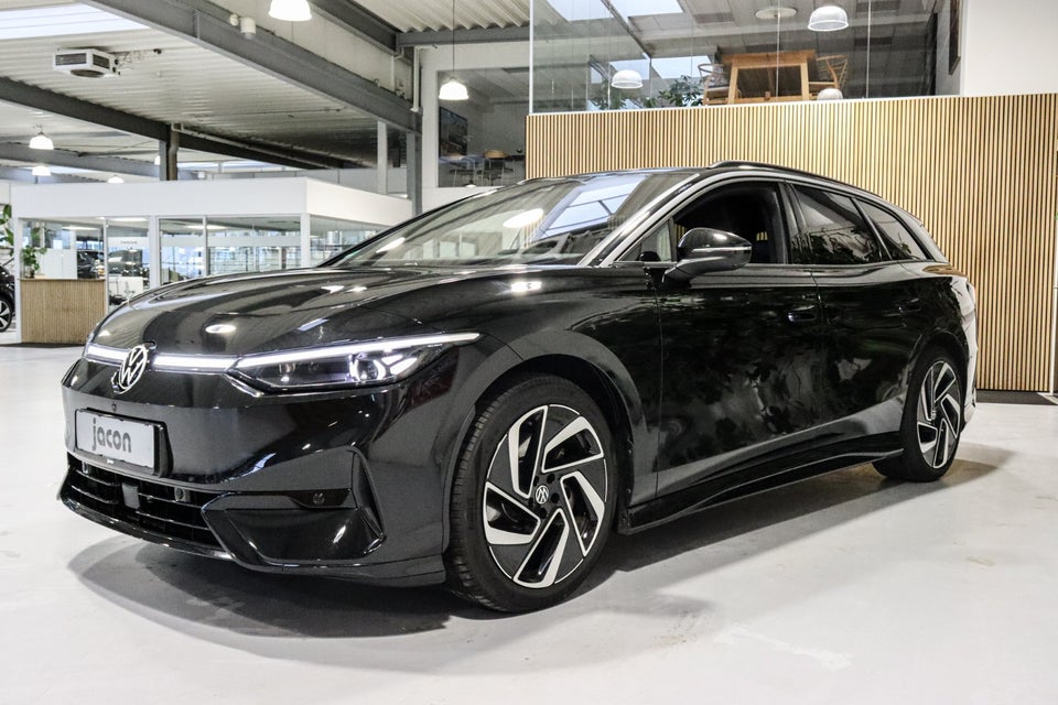 VW ID.7 77 Style+ Tourer 5d