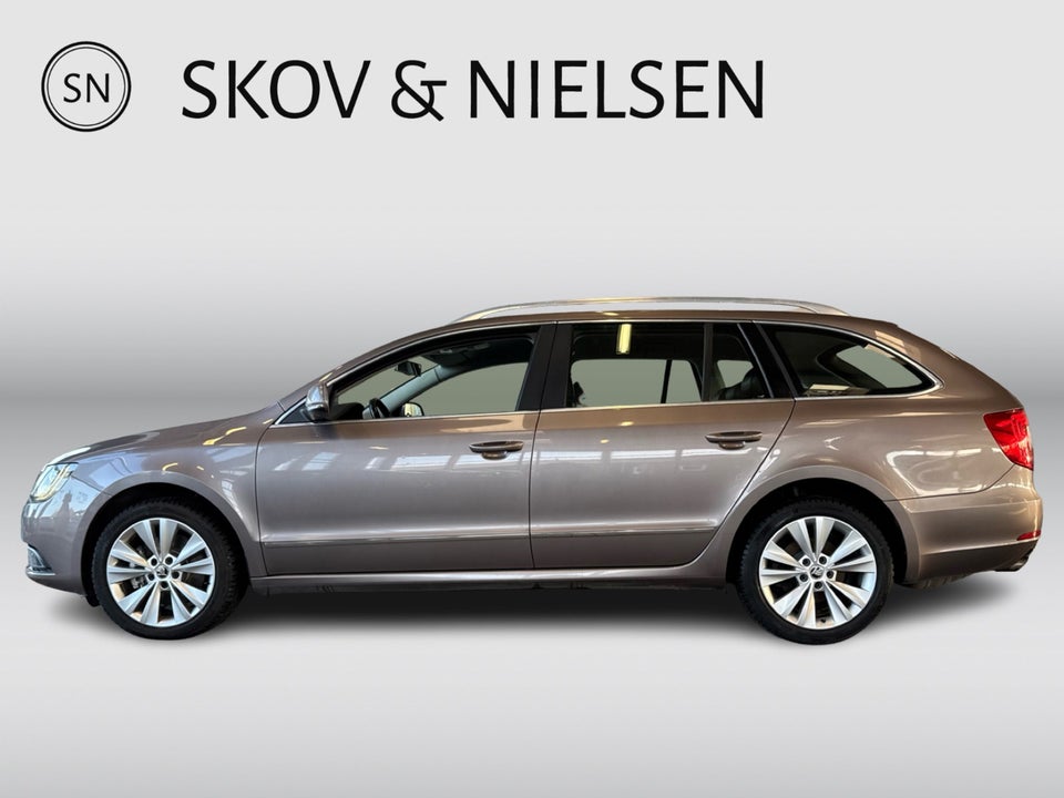 Skoda Superb 2,0 TDi 170 Elegance Combi DSG 5d