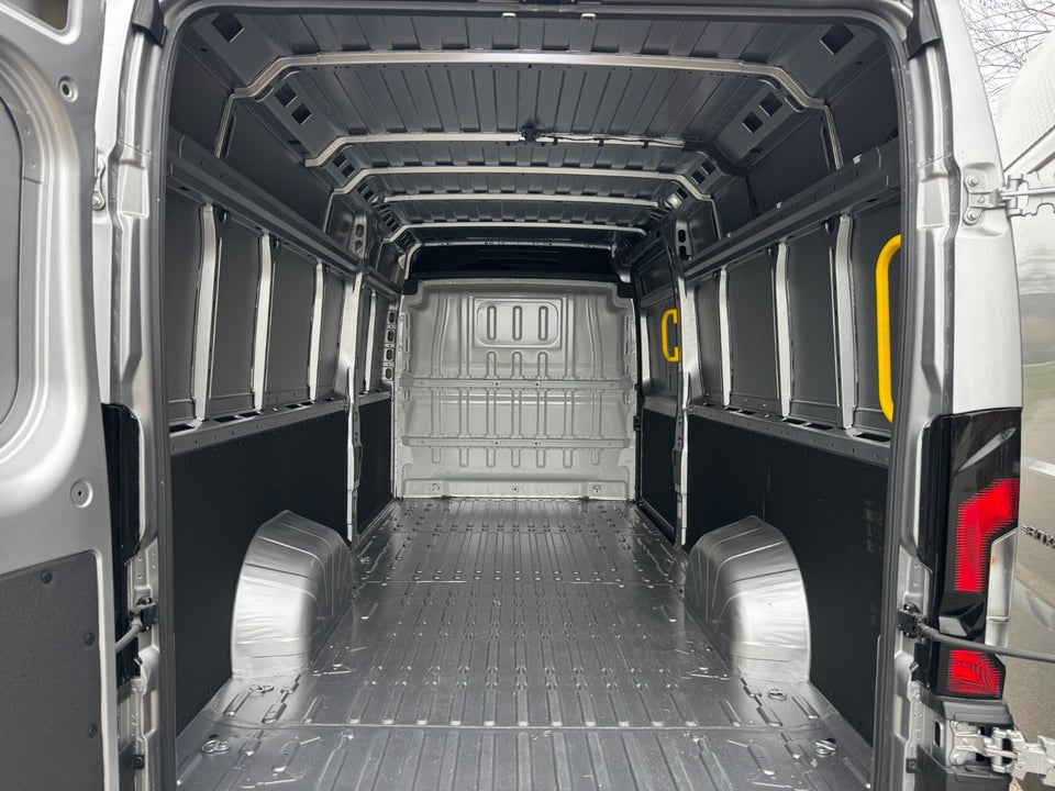 Peugeot e-Boxer 435 110 L4H2 Premium