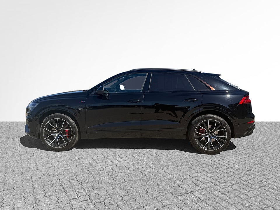 Audi Q8 50 TDi S-line quattro Tiptr. 5d