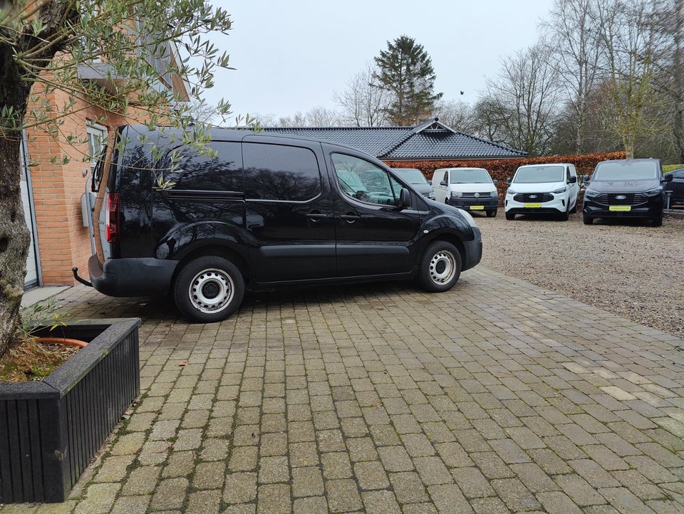 Peugeot Partner 1,6 BlueHDi 100 L2 Flex Van 5d