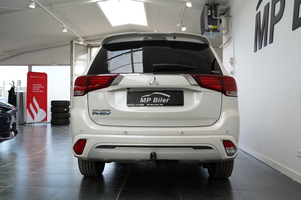 Mitsubishi Outlander 2,4 PHEV Intense CVT 4WD 5d