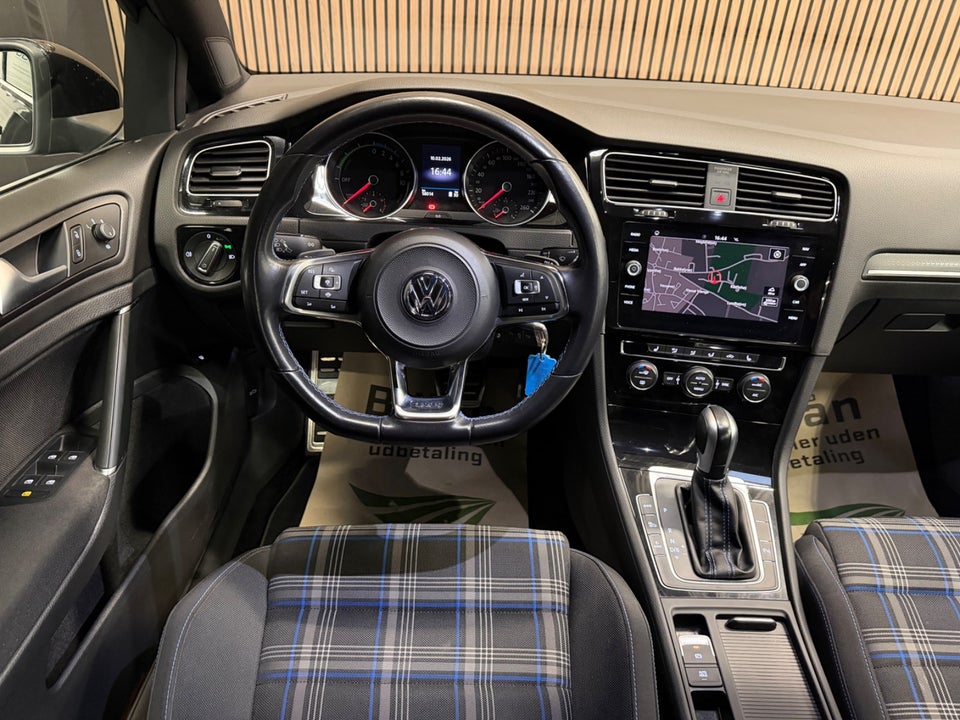 VW Golf VII 1,4 GTE DSG 5d