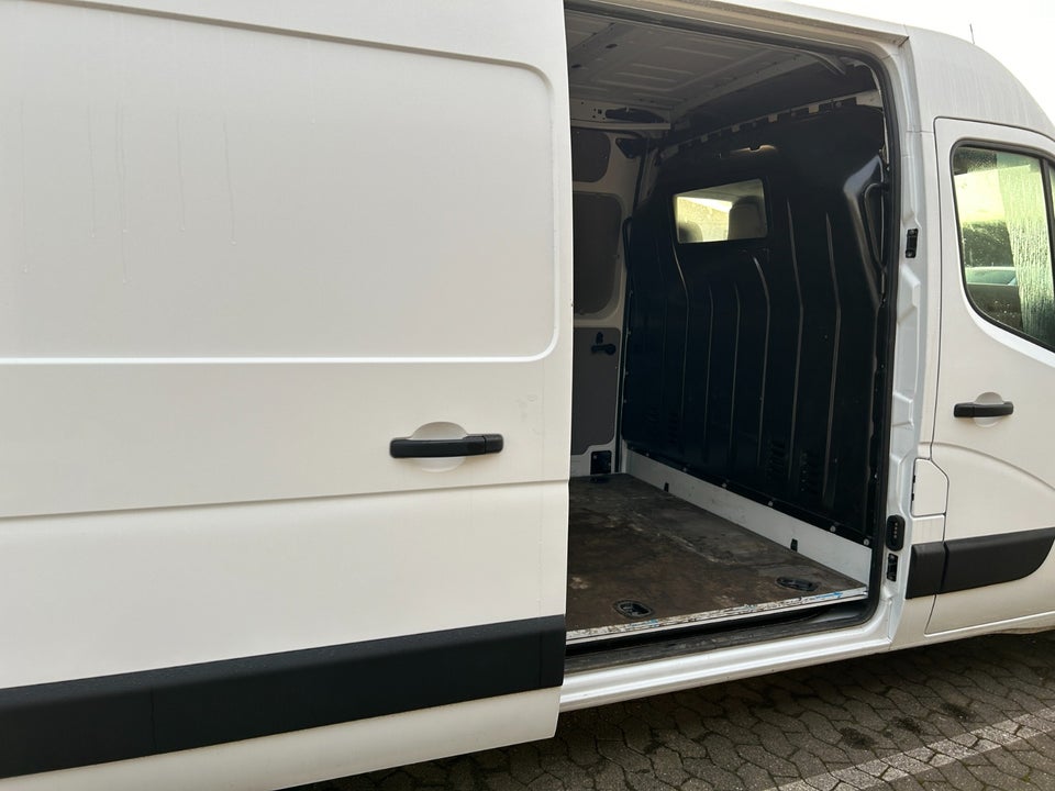 Nissan Interstar 2,3 dCi 150 L2H2 N-Connecta Van