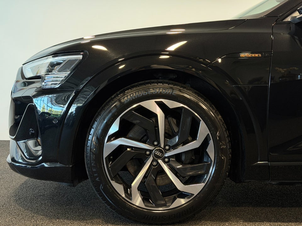 Audi e-tron 55 S-line Sportback quattro 5d