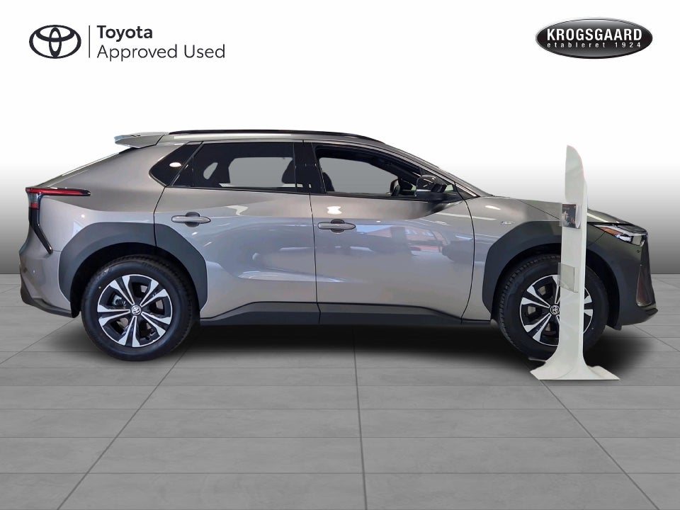 Toyota bZ4X Executive 5d