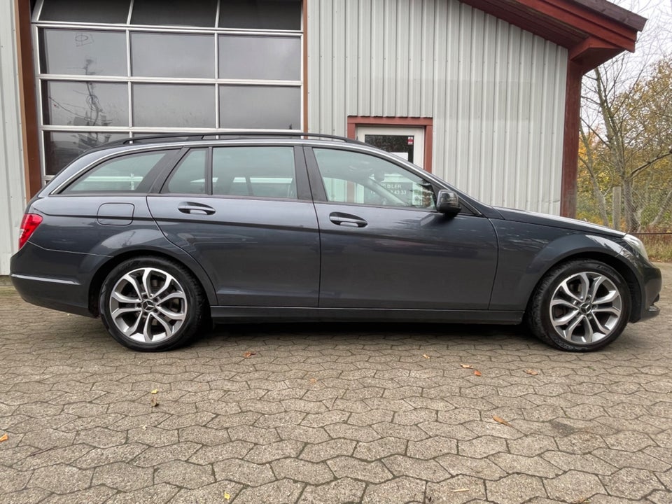 Mercedes C220 2,2 CDi Avantgarde stc. aut. BE 5d