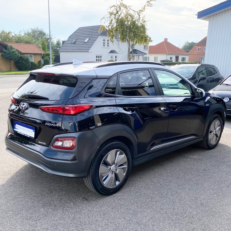 Hyundai Kona 64 EV Premium 5d