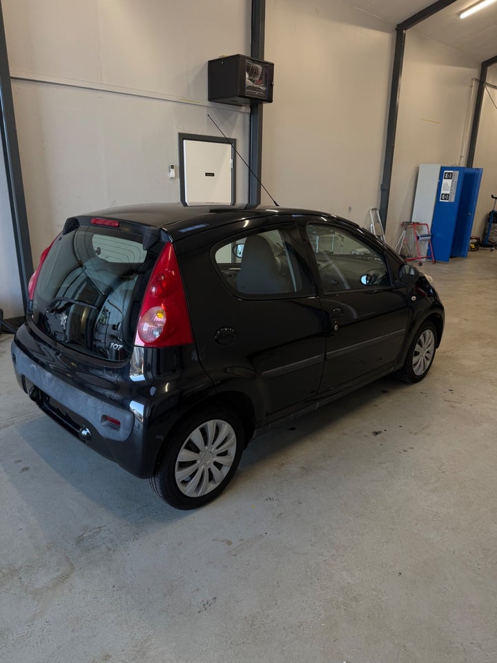 Peugeot 107 1,0  5d